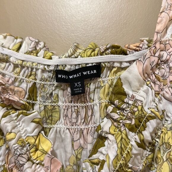 Who What Wear Women Puff Sleeve Smocked Top - Picture 4 of 4